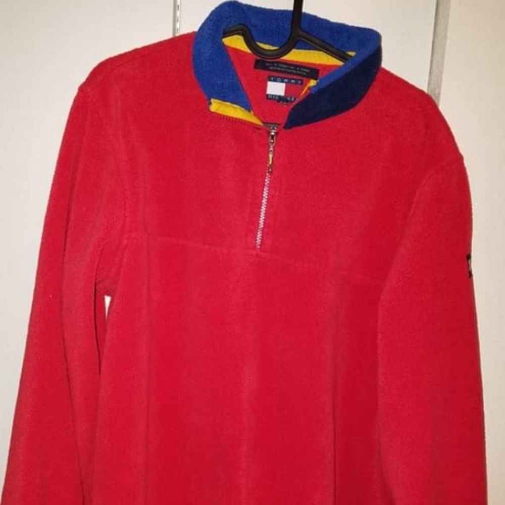 Tommy Hilfiger red sweater vintage